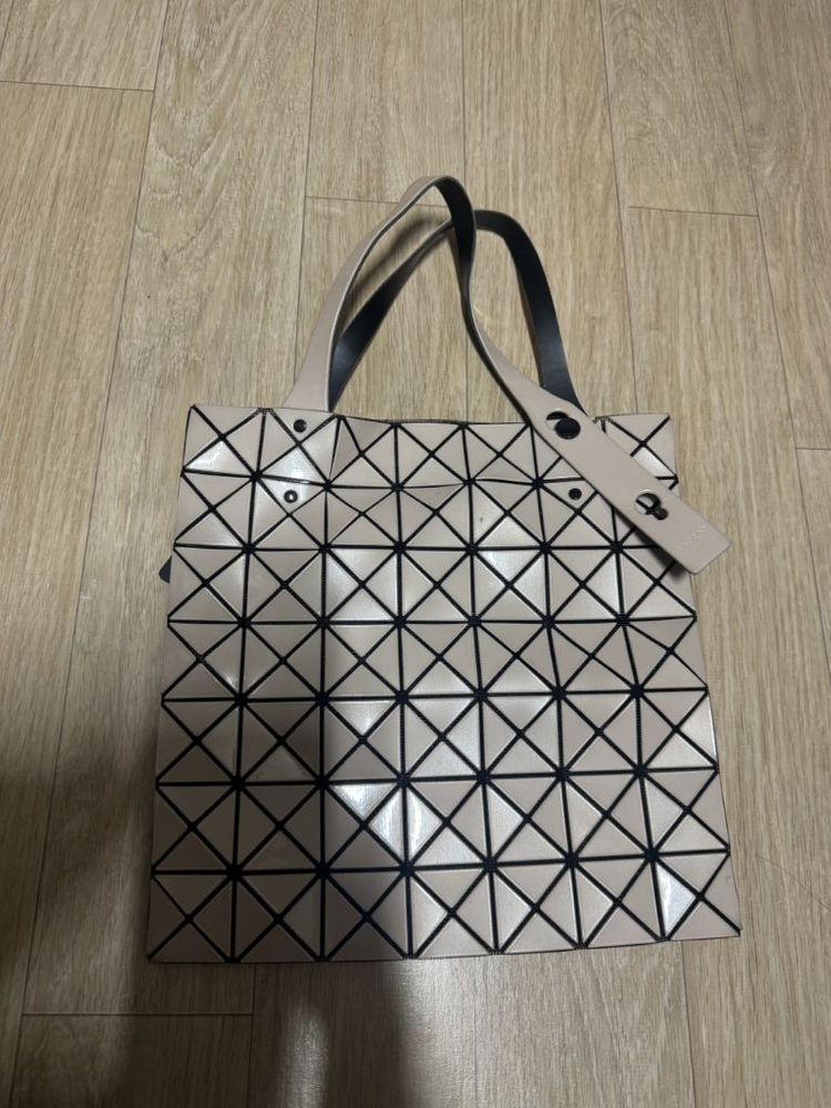 바오바오 이세이미야케 루센트 토트 28 정품--1