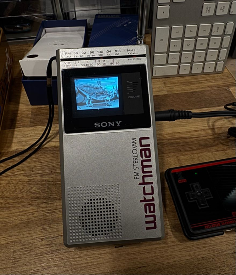 옛날 소니소형 브라운관 TV 스테레오 라디오 기능 이미지