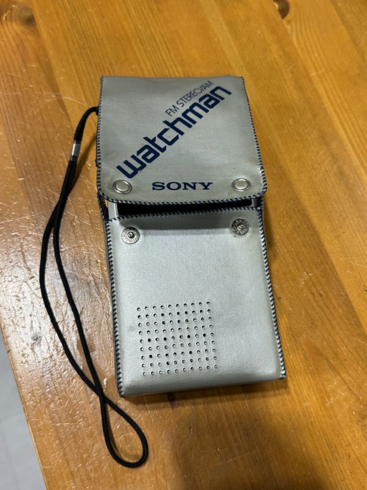 옛날 소니소형 브라운관 TV 스테레오 라디오 기능 이미지