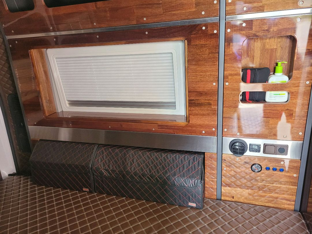 르노마스터 카인드캠핑카 이미지