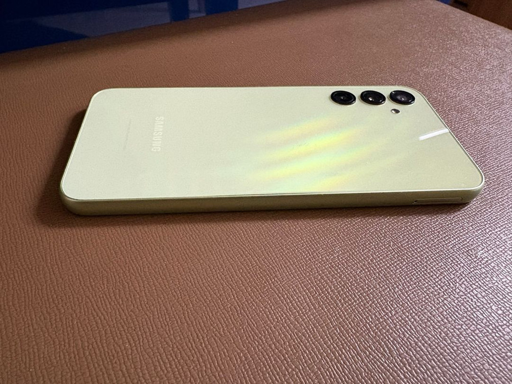 갤럭시 A24 라이트그린 A급--2