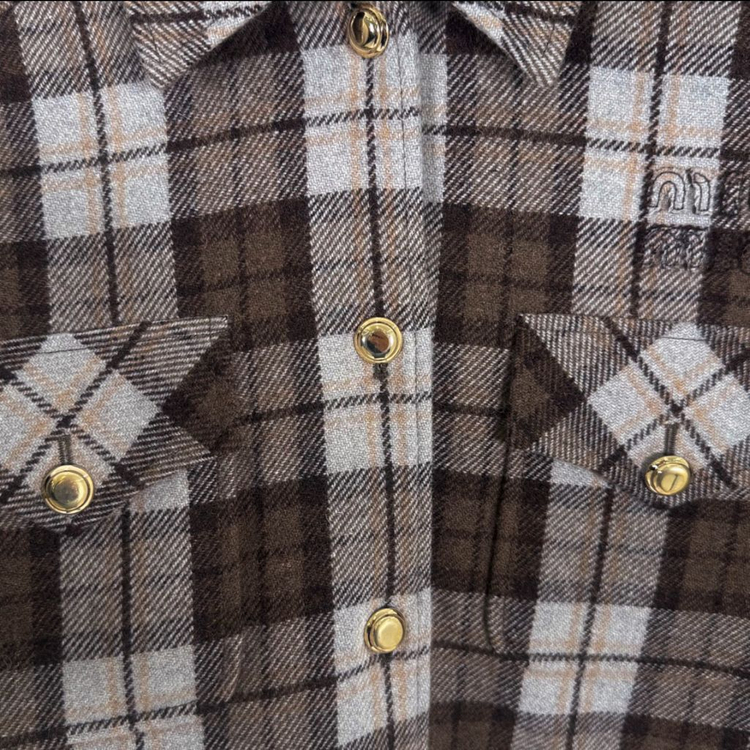 [40] 미우미우 여성 로고 체크 크롭 블루종 자켓 코코아 브라운--4