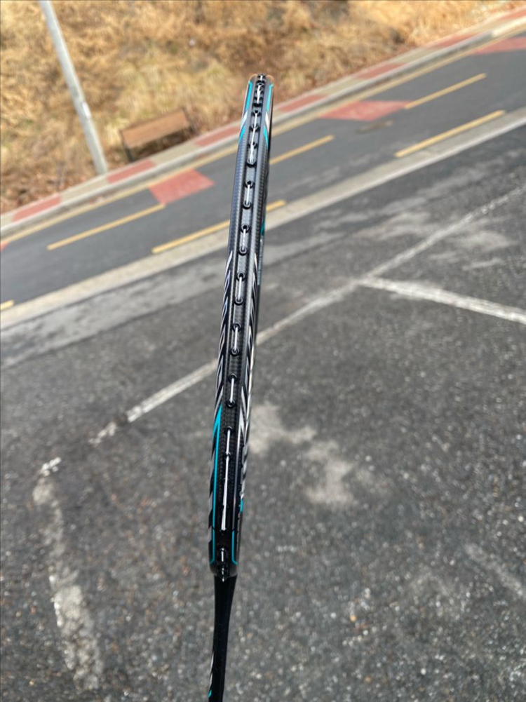 라이더 토네이도프로 배드민턴 라켓--4