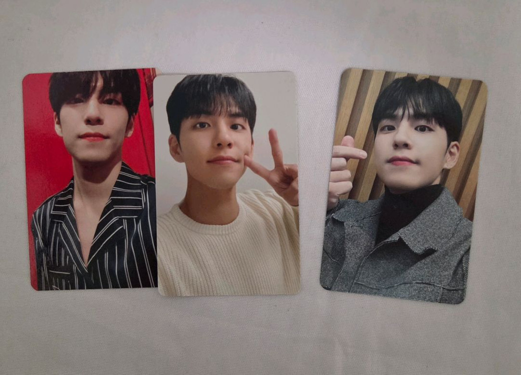 데이식스 원필 포카 포스터 일괄(사진뒤에) 이미지