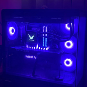 초고사양 컴퓨터 본체 (9950X/5070Ti/64GB/2TB)