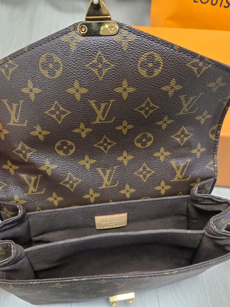 가격다운! 루이비통 포쉐트메티스 백 팝니다 이미지