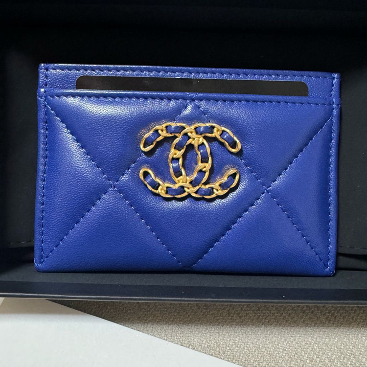샤넬19 카드홀더 다크블루 내장칩 새제품--1