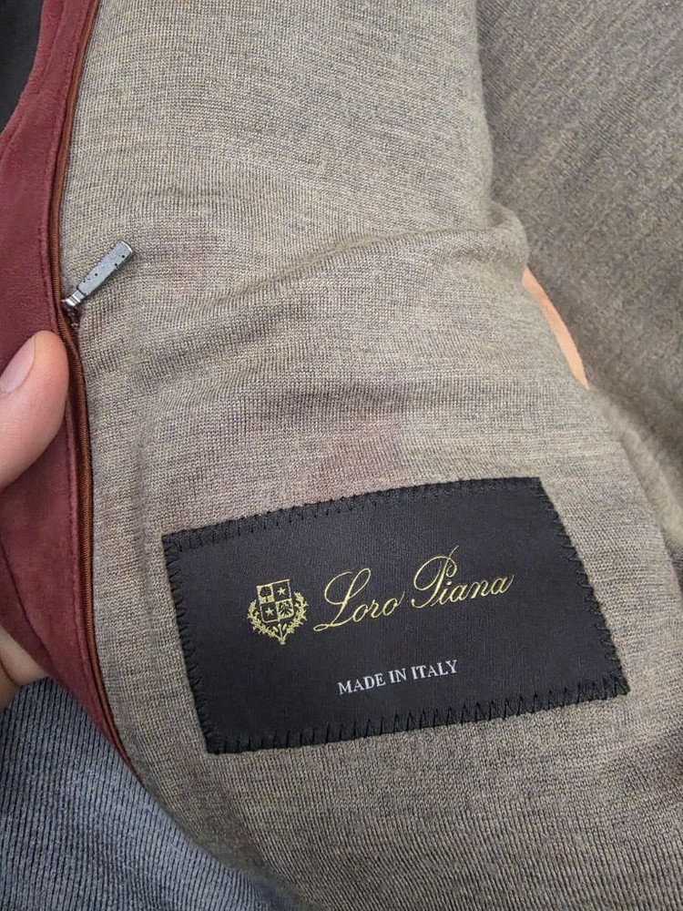 [1300만원]로로피아나 키드스킨 스웨이드 캐시미어 자켓 트래블구스다운 팔아요 이미지