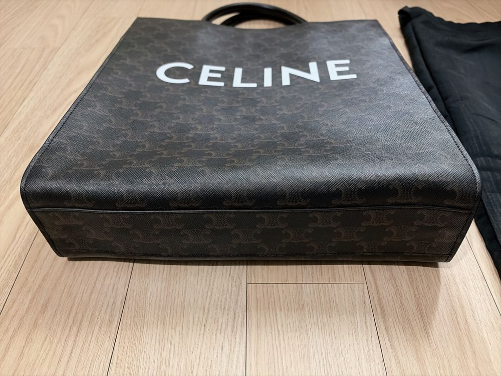 셀린느 버티컬 카바스 토트백 미디엄 이미지