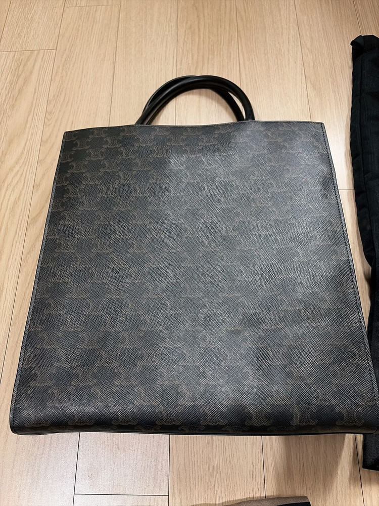 셀린느 버티컬 카바스 토트백 미디엄 이미지