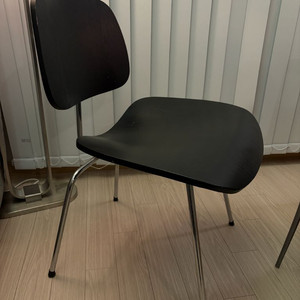 임스 스타일 디자인 체어 이미지