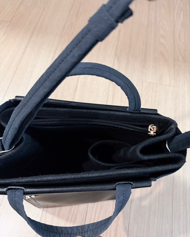 (정품) 아크네 베이커 미디엄 토트백 + 전용이너백 포함 이미지