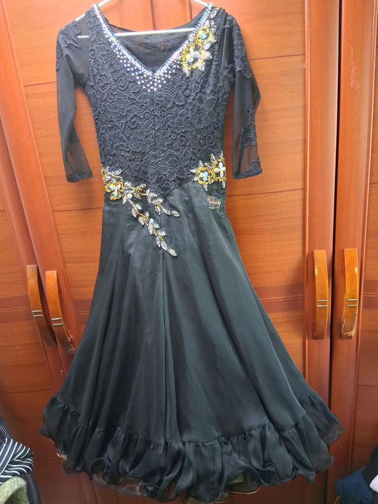 여성용 댄스스포츠드레스 싸게 팔아요(사이즈는 66)--1