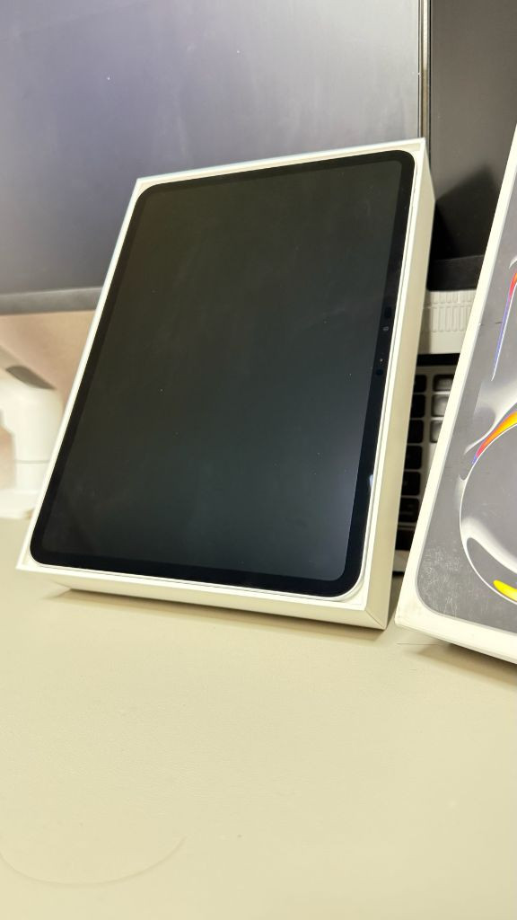 아이패드 프로 M4 11인치 256GB 단순개봉--3