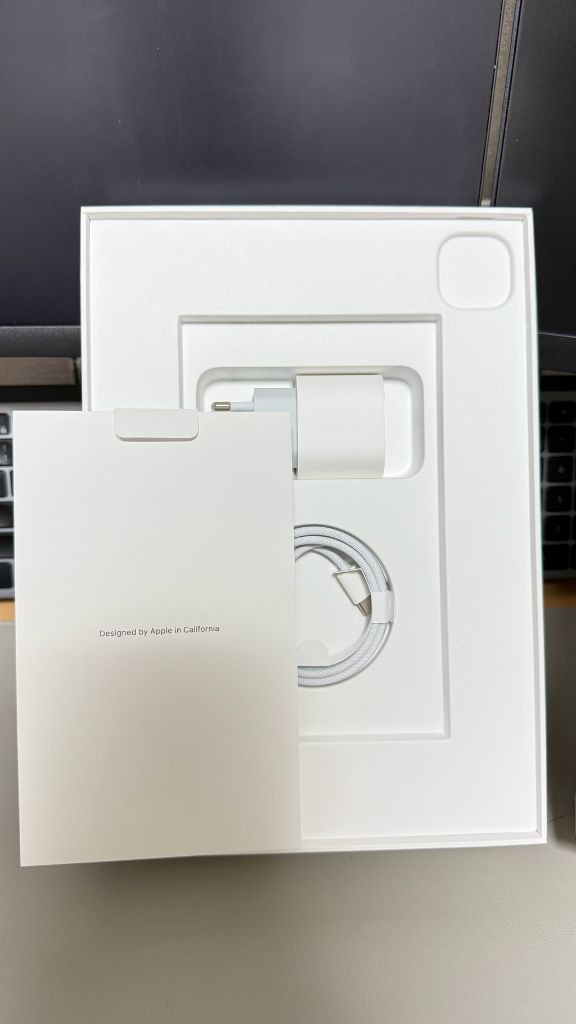 아이패드 프로 M4 11인치 256GB 단순개봉--5