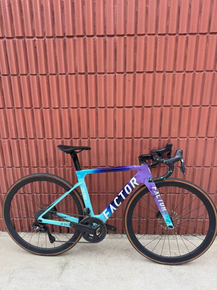 팩터 오스트로 VAM 오셔닉 에디션 49 사이즈 이미지