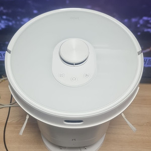 아이닉 i9 로봇 청소기 판매합니다 /