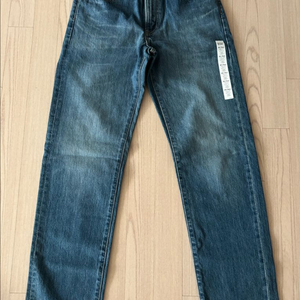 (새상품) 유니클로 클래식핏 스트레이트진 29