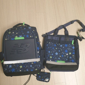 뉴발란스 키즈 백팩 세트 이미지