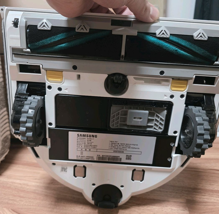 삼성 비스포크 제트 봇 AI+ 로봇청소기 판매합니다.직거래만 합니다.--1