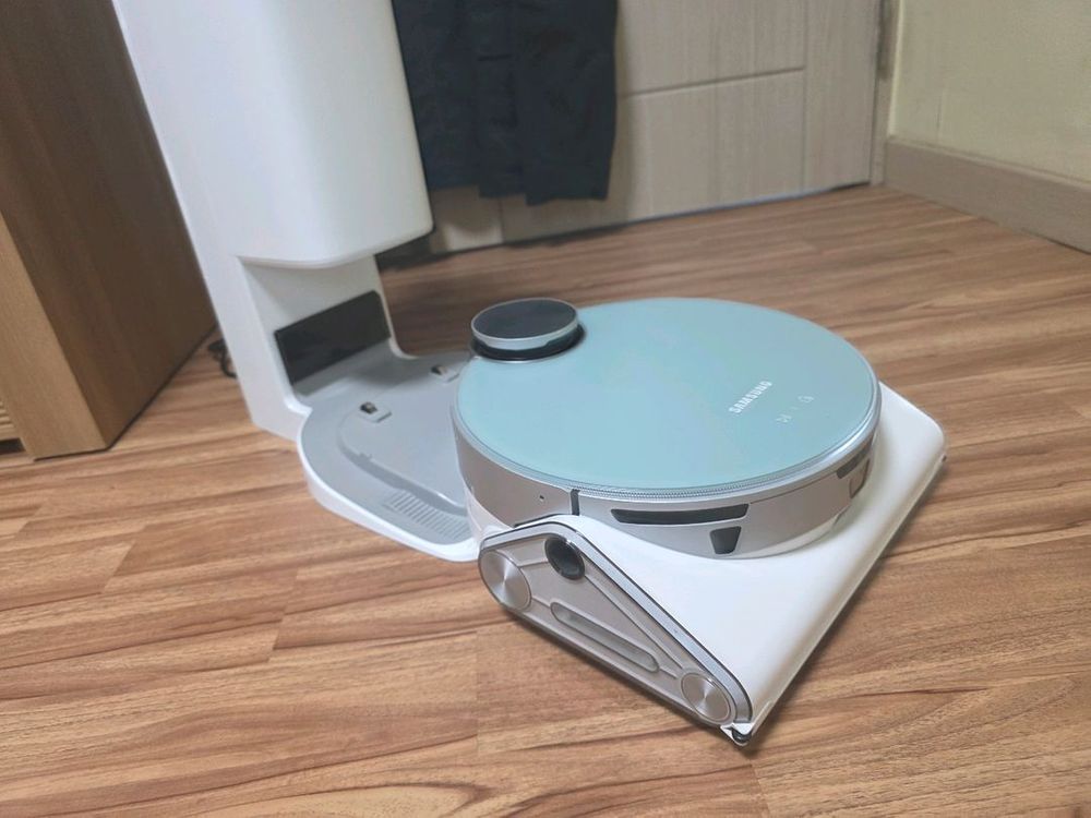 삼성 비스포크 제트 봇 AI+ 로봇청소기 판매합니다.직거래만 합니다.--5