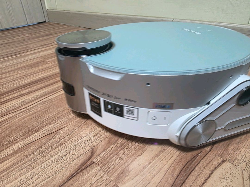 삼성 비스포크 제트 봇 AI+ 로봇청소기 판매합니다.직거래만 합니다.--8