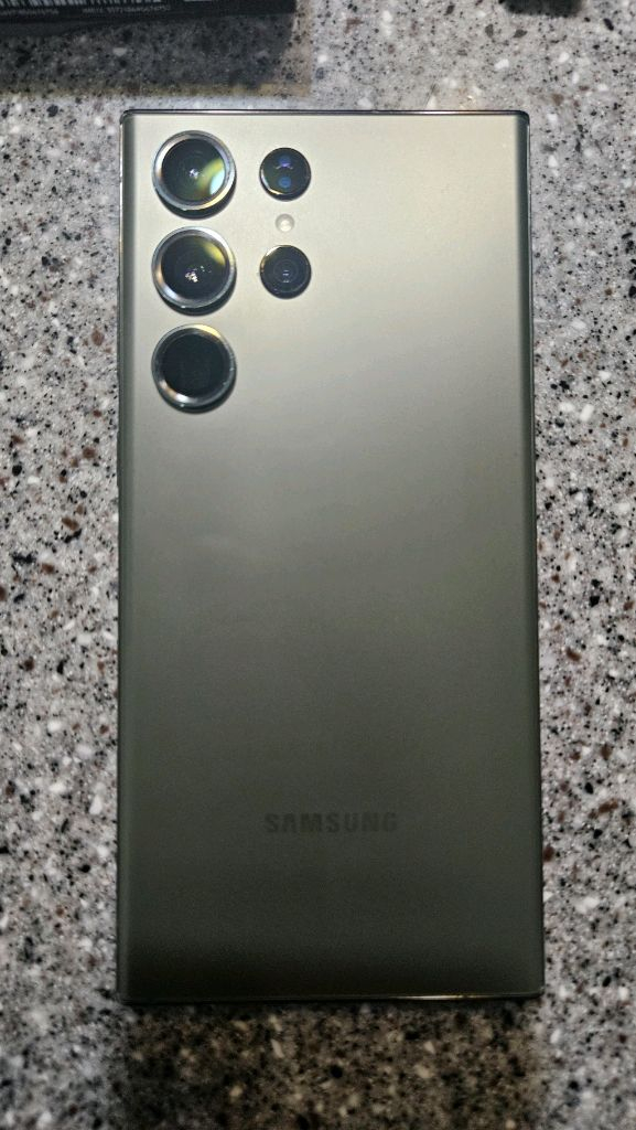 갤럭시 S23 울트라 그린 512g 자급제 풀박스 팝니다(26.02.27 액정교체완료)--2