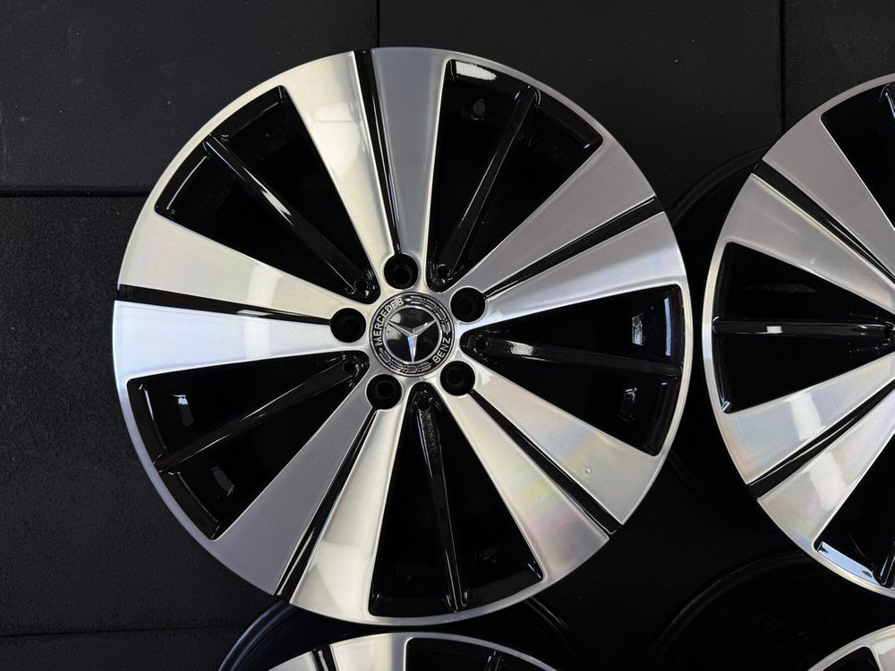 18인치 벤츠CLA250 순정휠 1대분 옵셋7.5J+52 PCD112 가격 58만원--2