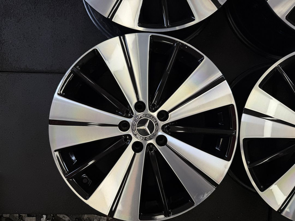18인치 벤츠CLA250 순정휠 1대분 옵셋7.5J+52 PCD112 가격 58만원--5