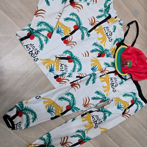 리미떼두두몇번안입음 래쉬가드상하세트+모자