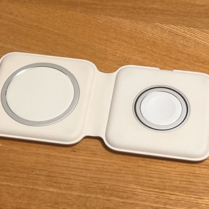 애플 맥세이프 듀오 이미지