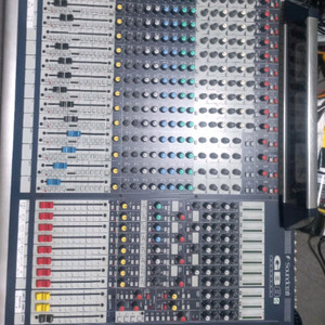 사운드크래프트 GB8 음향믹서기