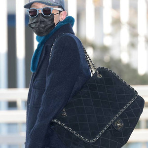 [XXL] 샤넬 X 퍼렐 플랩백 XXL