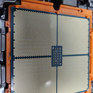 AMD EPYC 9124 CPU 이미지