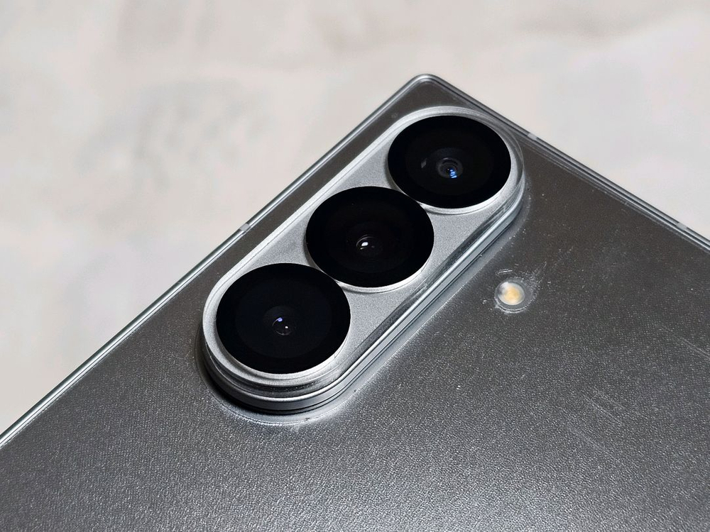 갤럭시 Z폴더7 실버 512GB 이미지