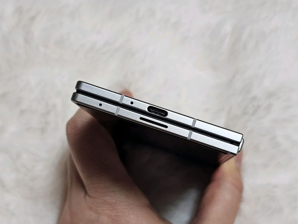 갤럭시 Z폴더7 실버 512GB 이미지