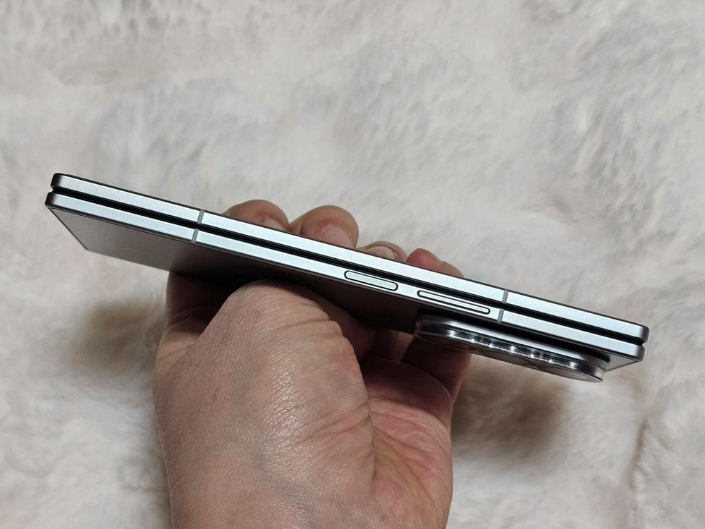 갤럭시 Z폴더7 실버 512GB 이미지