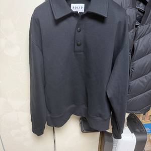 솔리드옴므 카라 스웻셔츠