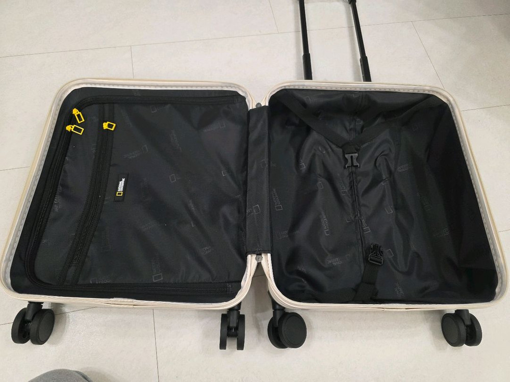 내셔널지오그래픽 18인치 캐리어--7