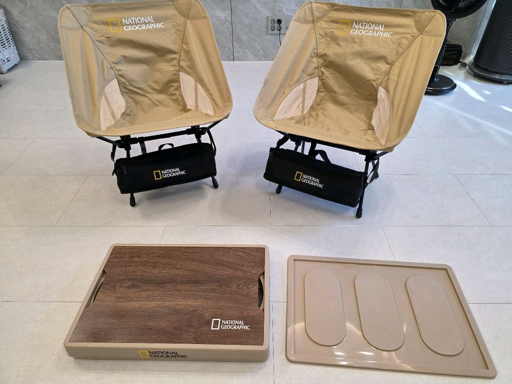 내셔널지오그래픽 캠핑의자 2개 + 폴딩박스--7