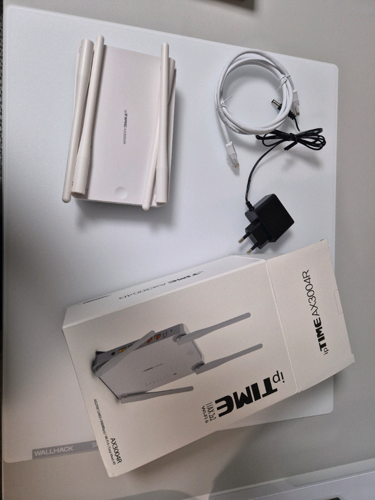 iptime 신형 공유기 ax3004r 팝니다.--1