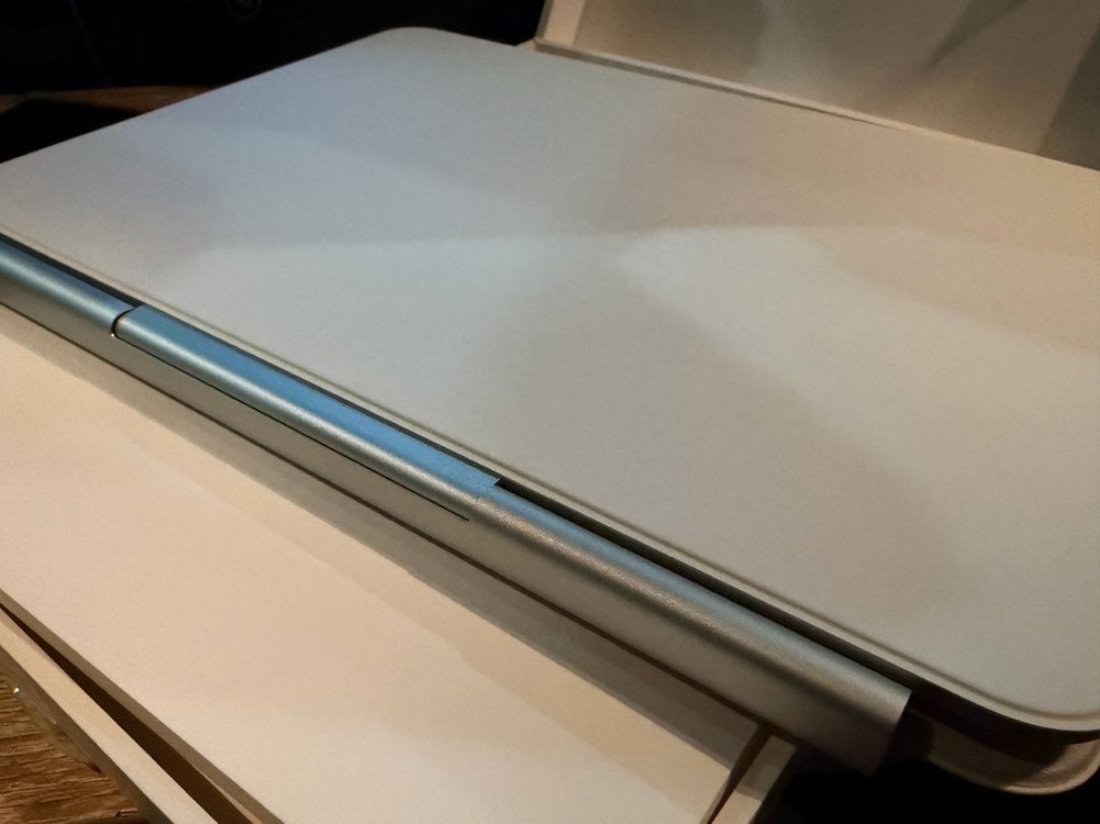 애플 매직키보드 11인치 m4,m5 새상품 팝니다--5