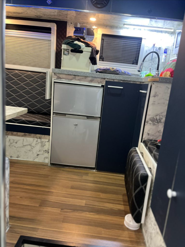 카운티 캠핑카 대구 8579 이미지