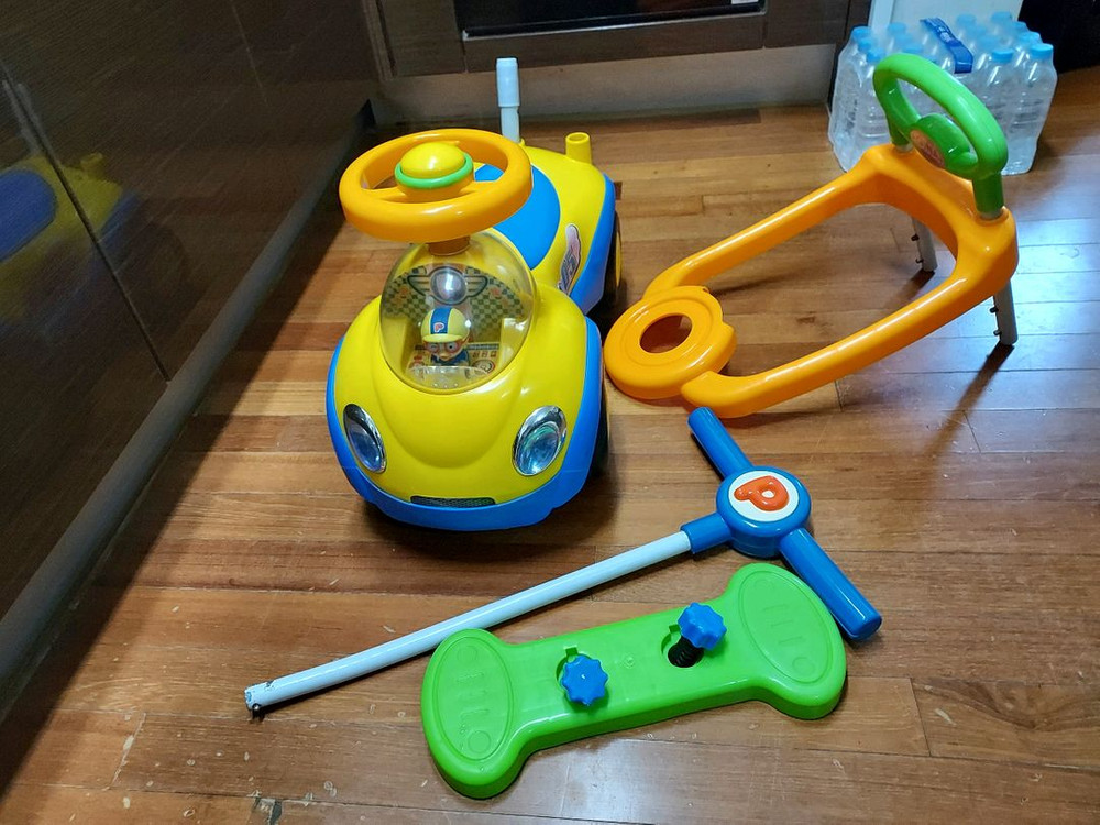 뽀로로허니붕붕카 18000원--1