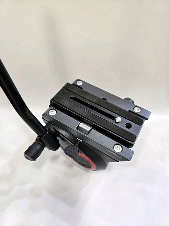 맨프로토 MVH500AH 유압식 비디오 플랫비이스 동영상 촬영용 헤드--1