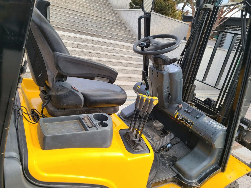 [개인/급매] 22년식 현대 2.5톤 지게차(25D-9B) / 2,500시간 / 자동발 4스풀[2100] 이미지