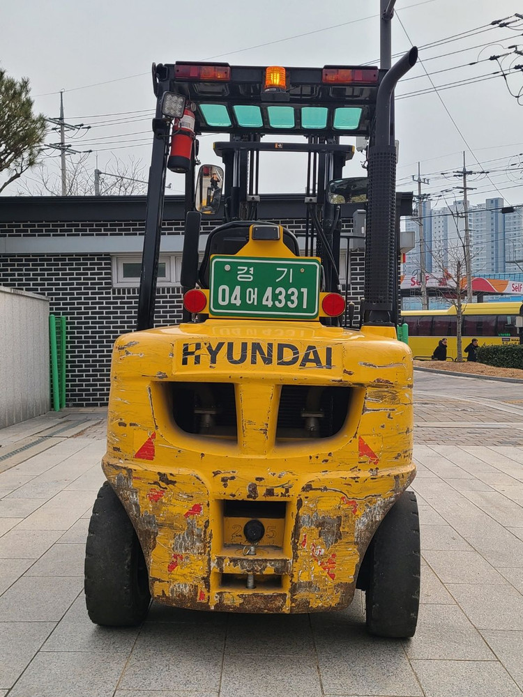 [개인/급매] 22년식 현대 2.5톤 지게차(25D-9B) / 2,500시간 / 자동발 4스풀[2100] 이미지