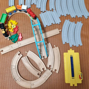 원목 자석 기차놀이 부품 아이코닉스 장난감 이미지