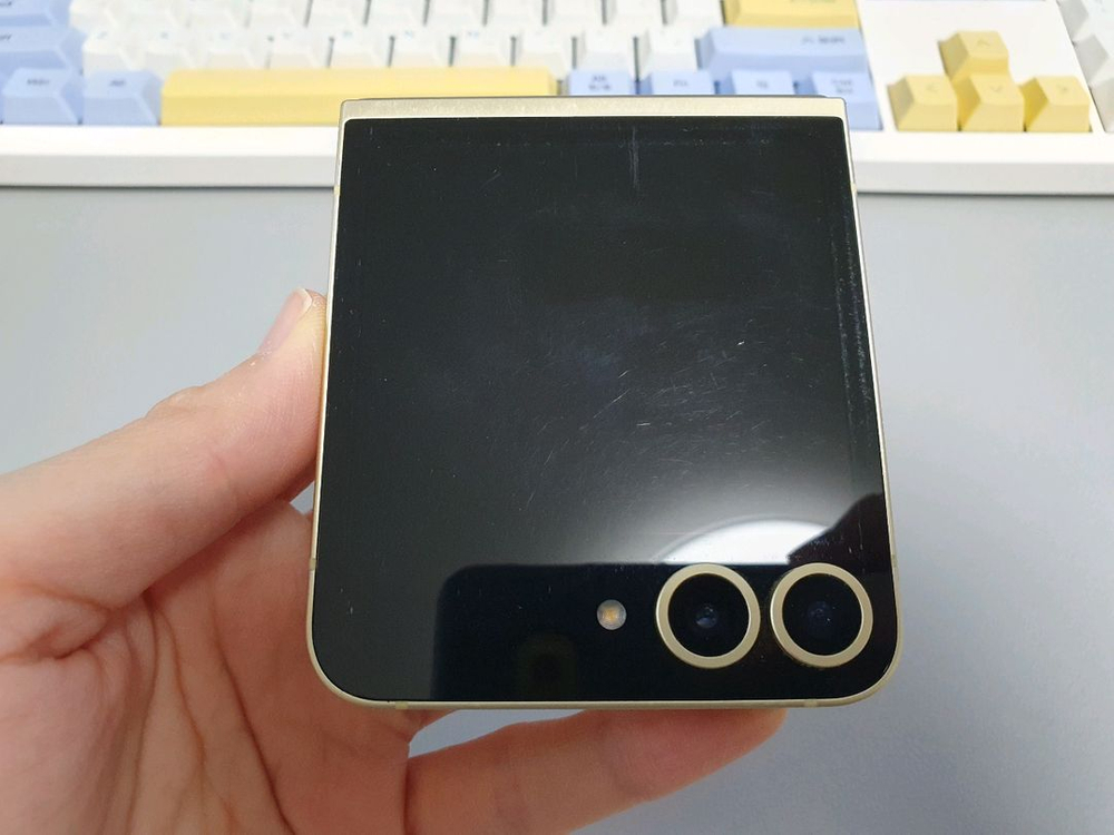 갤럭시 Z플립6 / 256GB / 옐로우 이미지