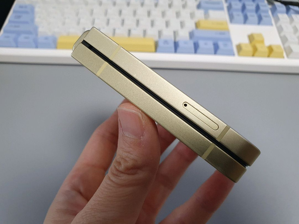 갤럭시 Z플립6 / 256GB / 옐로우 이미지